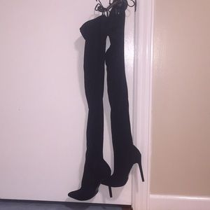 Thighhigh Velvet Boots